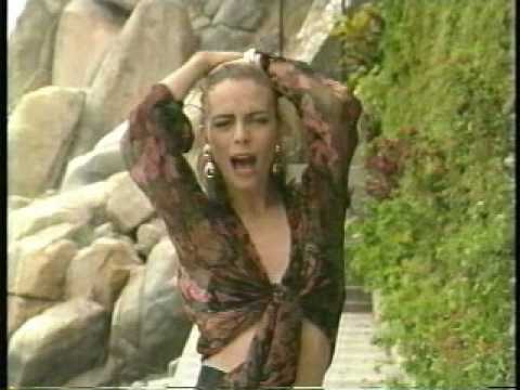 "Justo en el Momento" SASHA SOKOL en Siempre en Domingo