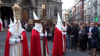 preview picture of video 'Salida procesión del Jesús Cautivo Oviedo 2014'