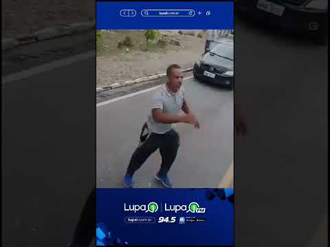 AGREDIDO COM TIJOLO após o coletivo e o carro quase se envolverem em um acidente na Grande BH