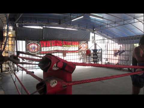 NETO Treino de Muay-Thai na Tailandia.