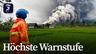 Zerstörung nach Vulkanausbruch auf Java