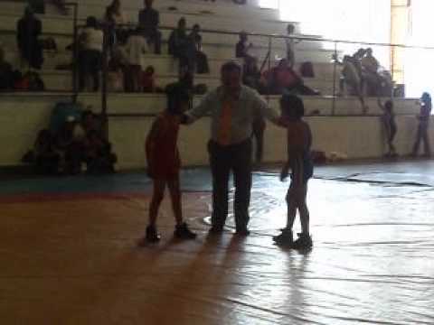 YOEL VASQUEZ (CHIMAL) GANA A FUNDACION OLIMPICA (GUA) 29 KILOS