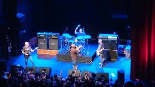 Descendents - Van (live)