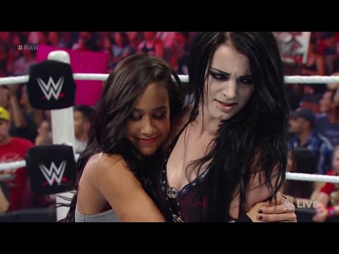 Top 10 Lesbian Pollen Attacks in Wrestling!