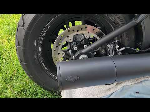 2019 Fat Bob 114 Vance & Hines PCX Pro Pipe 2 into 1, freshly installed.