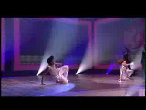 Linda Wagenmakers singing @ Dancing Queen