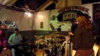 Lisa Leuschner sings at Poorhouse - Fat Tues. 2010