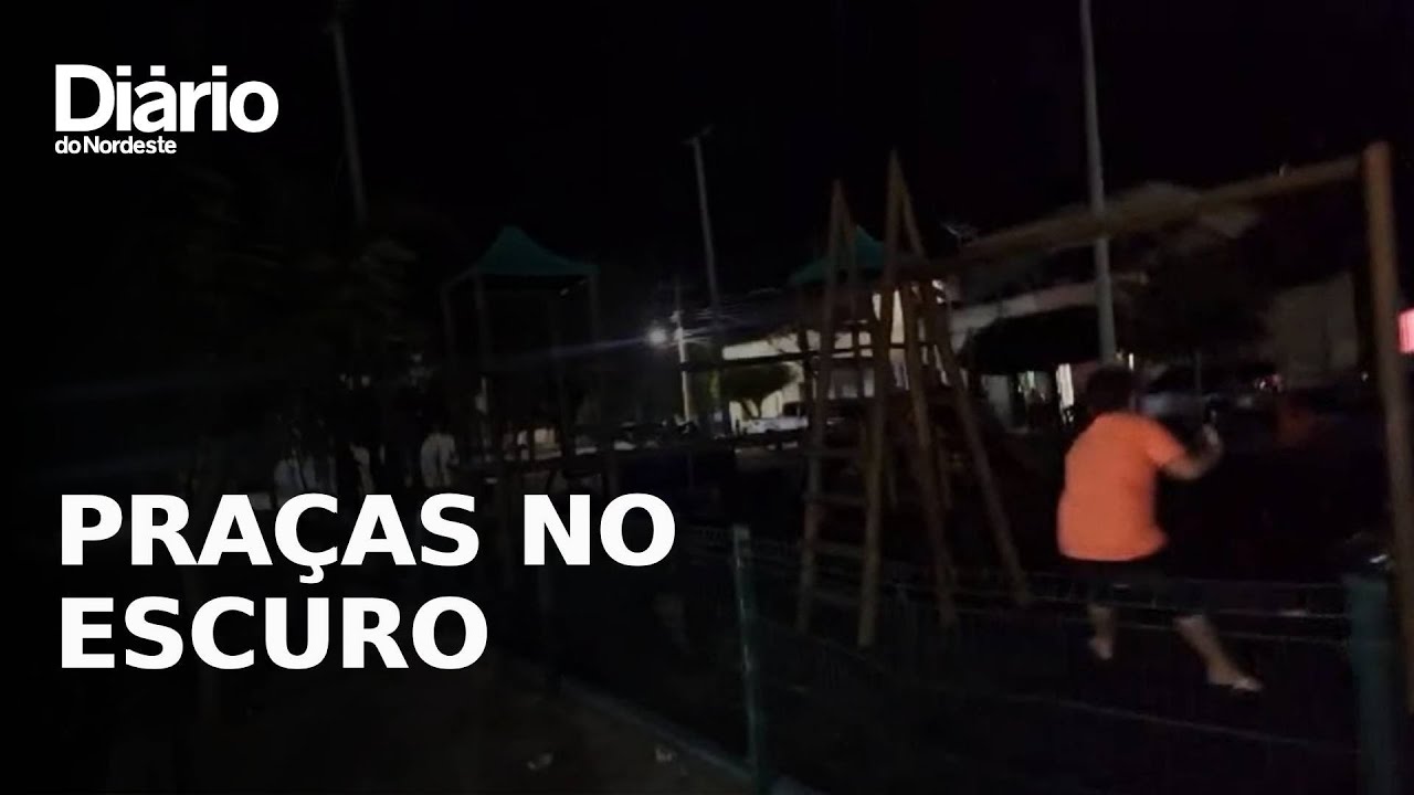 Imagem da notícia Três praças de Acopiara ficam no escuro após prefeitura atrasar pagamento da energia; veja vídeo