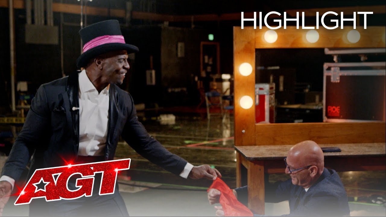 Mat Franco Teaches Terry Crews the Secrets to Being a Magician - America's Got Talent 2020 thumbnail