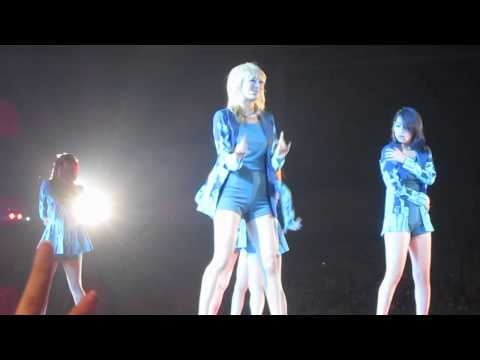 Nicole - Kara (HD FanCam)