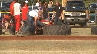 preview picture of video '4th Annual Loco Grand Prix Lawn Mower Race Crash'