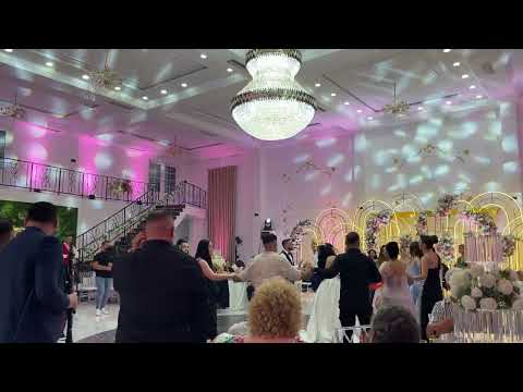 Familja Muça-Tori Beratit-Edlira Biba-Klajdi muça-Kevin Avdiu-Shoqeria Ne Valle-Kolazh Live dasem