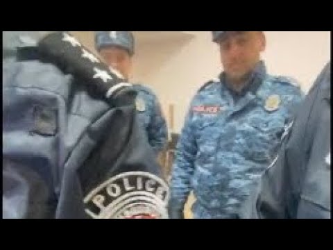 Սկանդալ՝ ԱԺ-ում․ օպերատրի մոտ դանակ են գտել, ձեռնաշղթաներով տարան