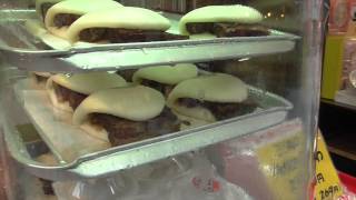 preview picture of video 'Nagasaki, Japan: It's All About Food in Chinatown'