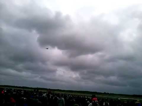 A4 Skyhawk howling fast Flyby