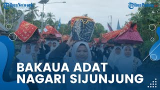 Bakaua Adat di Sijunjung Meriahkan Festival Matrilineal Sumbar, Bundo Kanduang Bawa Ratusan Dulang
