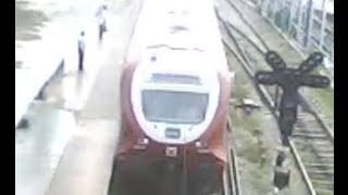 preview picture of video 'New Train : Falaknuma to Bolaram Via Secunderabad.'
