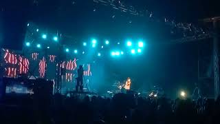 Sunidhi Chauhan ~  HALKA HALKA song Dynamic Performance #viral #trending #sunidhichauhan