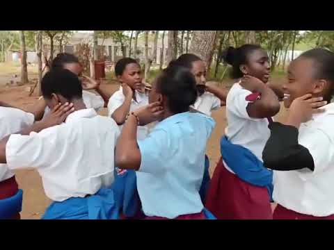 Ikiwa waenda nyumbani mamaa🎵 | Stella Acoustic song by Kisau Girls. What a Song!