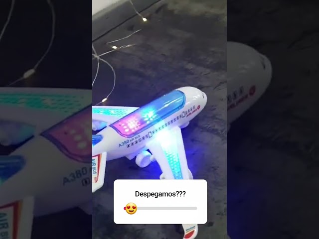 Vídeo relacionado con HERSITY Helicóptero de Rescate Grande Policía Modelos de Aviones de Juguete con Luz y Sonidos, Aeroplanos cumpleaños Regalos para Niños Niñas 3 4 5 6 Años