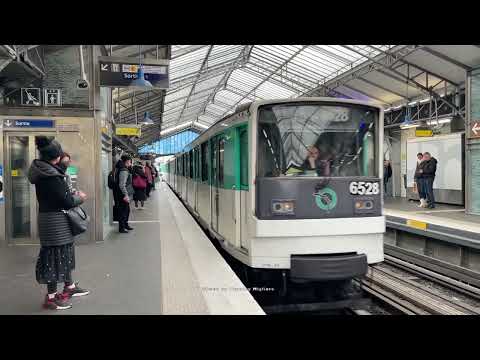 Le Métro à Paris, France - The Metro in Paris - 2024