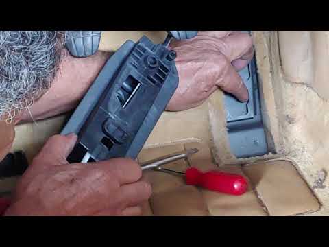 How to removed porsche 911 996 gas accelerator pedal