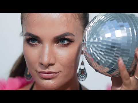 Kira Shine | “Take off your clothes” 