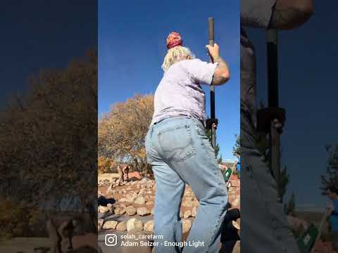 Building the Sento il Sole Labyrinth