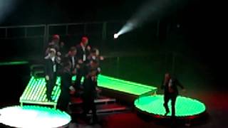 Straight No Chaser - Santa is coming to town