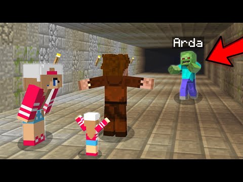 SHE TURNED INTO A ZOMBIE AND ATTACKS HER FAMILY! 😱 - Minecraft