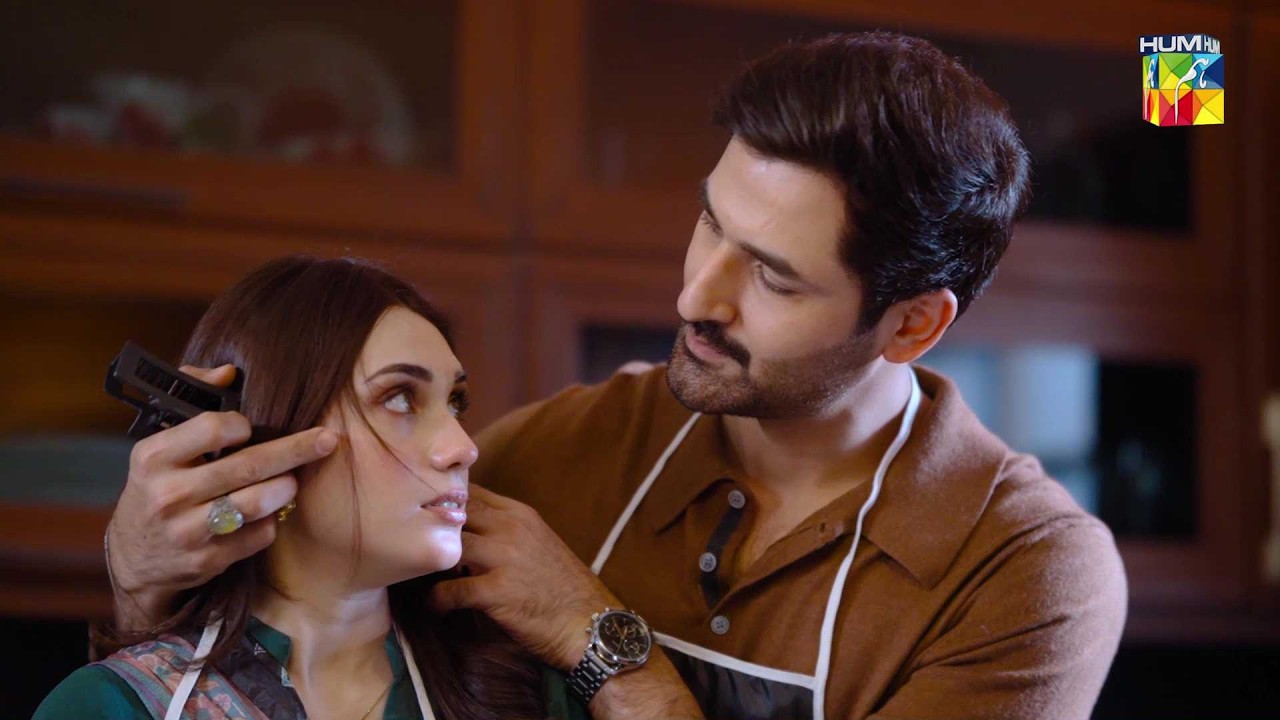 Shohar Biwi Ke Itna Qareeb Hua Ke...! #hinatariq - Aye Dil Aazma Nahin - HUM TV