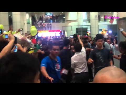 [FANCAM] T-ara Showcase in Malaysia - Arrival (KLIA-121002)