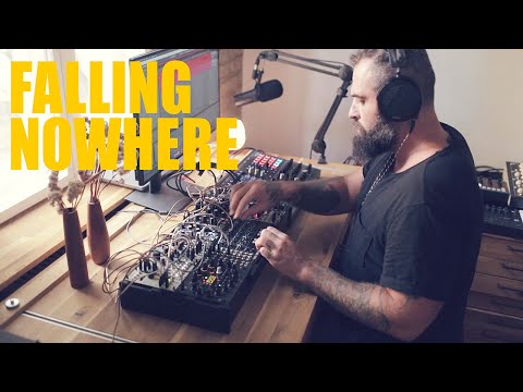 Falling NowHere // Oora [ Moog Mavis + Waldorf Iridium ]
