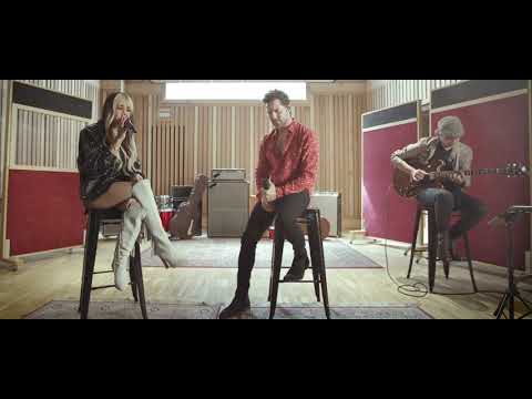 David Bisbal, Danna Paola Vuelve Vuelve en acústico (Official Vídeo)