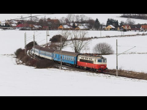 242.213-7 na Os 7516 v Dehtíně.