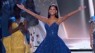 [WATCH] Miss Universe 2015 Pia Wurtzbach's Farewell Walk @ The 65th MU Coronation Night