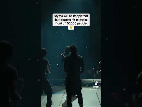 Burna Boy “Thanks” Brymo freestyle live at the Centre Bell in Montreal, Canada.