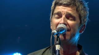 Noel Gallagher's High Flying Birds // Don't Look Back in Anger