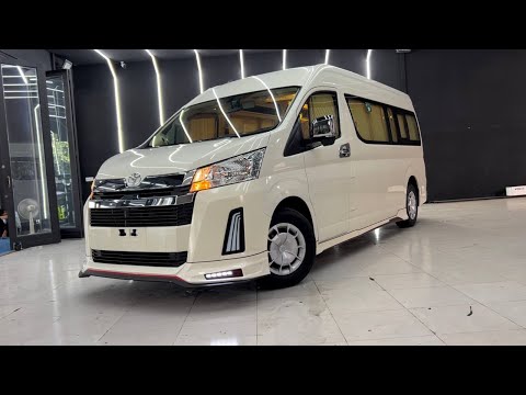 Toyota Hiace 2023 VIP