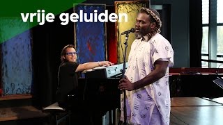 Download lagu Mike del Ferro & Mbuso Khosa - Umlolozelo(live @Bimhuis Amsterdam) mp3