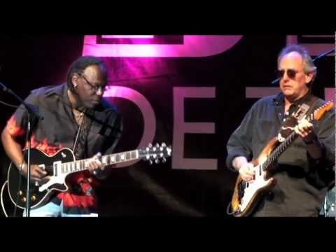 Jimmy Thackery & Joe Louis Walker AMAZING! Blues Guitar DUEL Tremblant Blues Festival Canada 2009