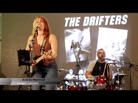 El lenguaje universal de la música y la danza 'invade' Playa Blanca