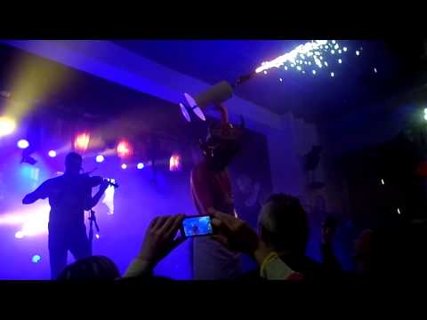 DIVOKEJ BILL VE F-M 2014