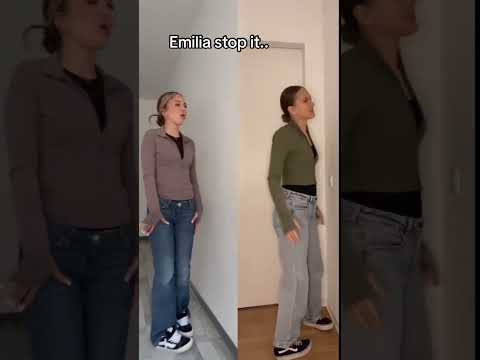 #zahide #lunatix #real #emilia #emiliachef #foryou #danceinfluencer #tiktokstar #stop #copying