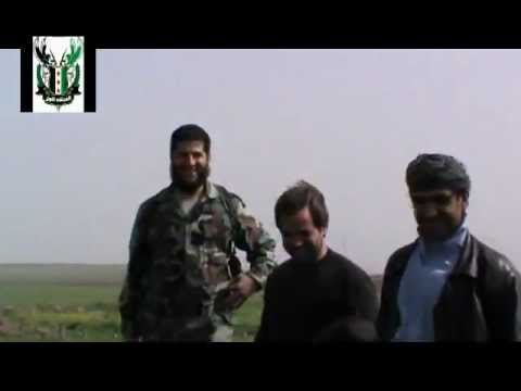 جلسة لعناصر الفيلق الأول بحضور عبد الرزاق طلاس على احدى الجبهات في ريف حمص