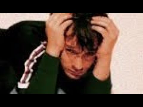 Matt Sharp from Weezer being a absolute mess for 2.5 minutes