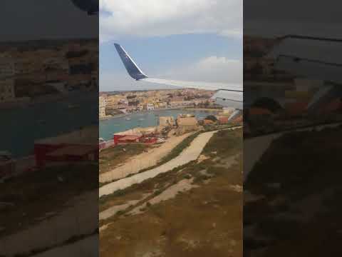 Atterraggio  Lampedusa .