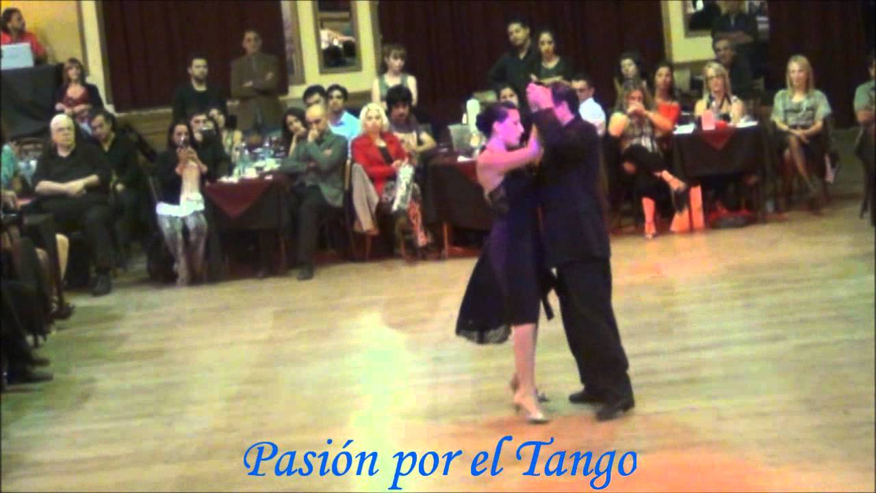 NADIA IBAÑEZ y GONZALO ROBINSON Bailando el Tango BUENOS AIRES TOKIO en YIRA YIRA MILONGA