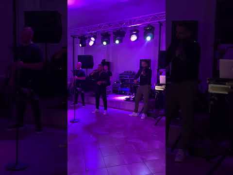 Vasilică Puștiu - O privesc cum doarme live % la % (Cover 2024)