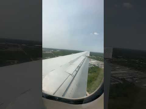 Desembarque em 2 Aeroporto Detroit Metro (DTW) Wayne County Airport Authority, 1of2